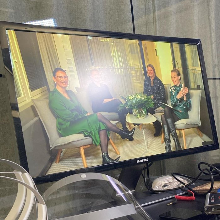 And it’s a wrap! 👏🏻🔥🎞 Eli vuoden 2022 ensimmäinen webinaari purkissa, teemana työhyvinvoinnin johtaminen. <br />
🧡<br />
<br />
#arvo...